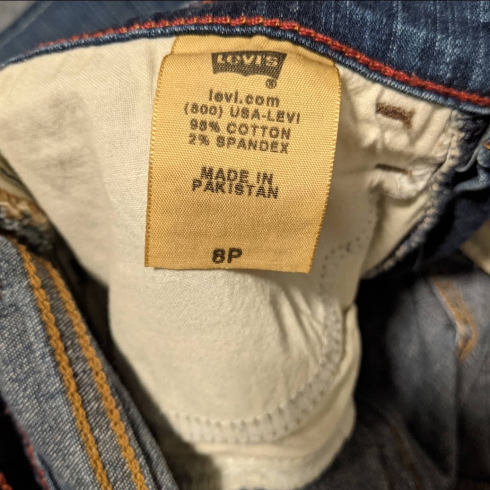 NWOT Petite Levi's cuffed shorts - Picture 6 of 9